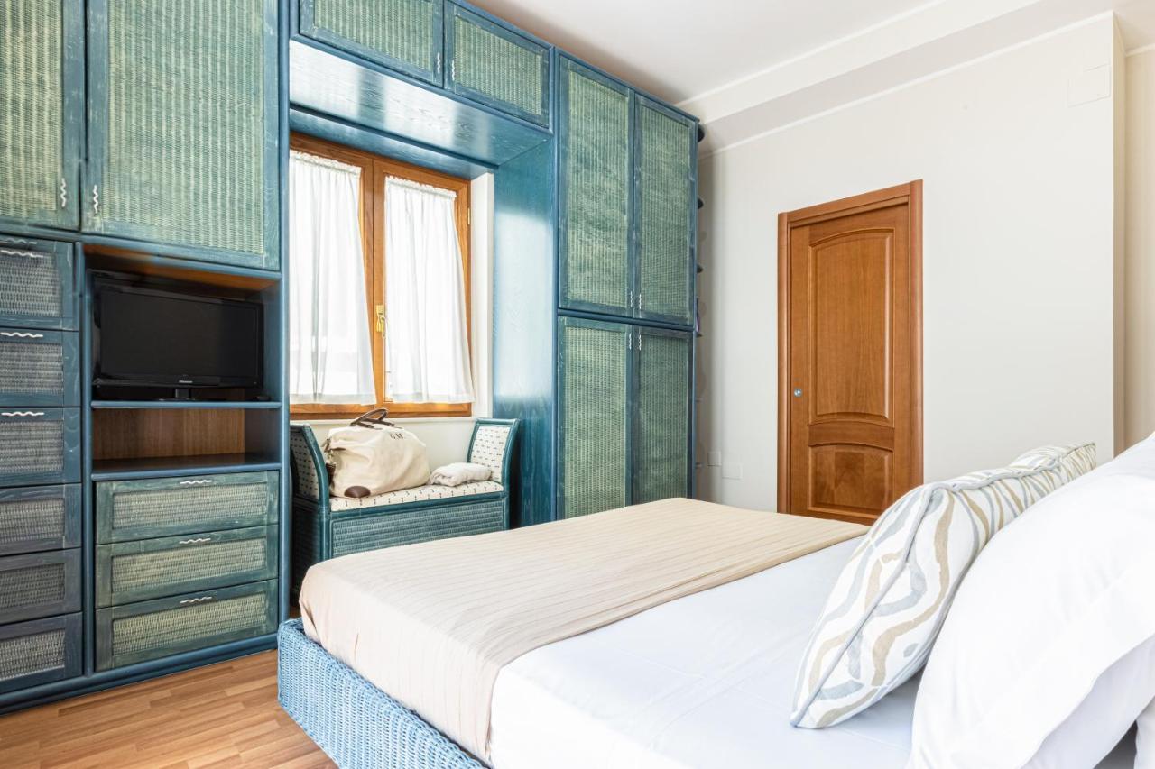 Sorrentovibes - Spacious 3 Bedrooms Apartment In Sorrento Oldtown Dış mekan fotoğraf