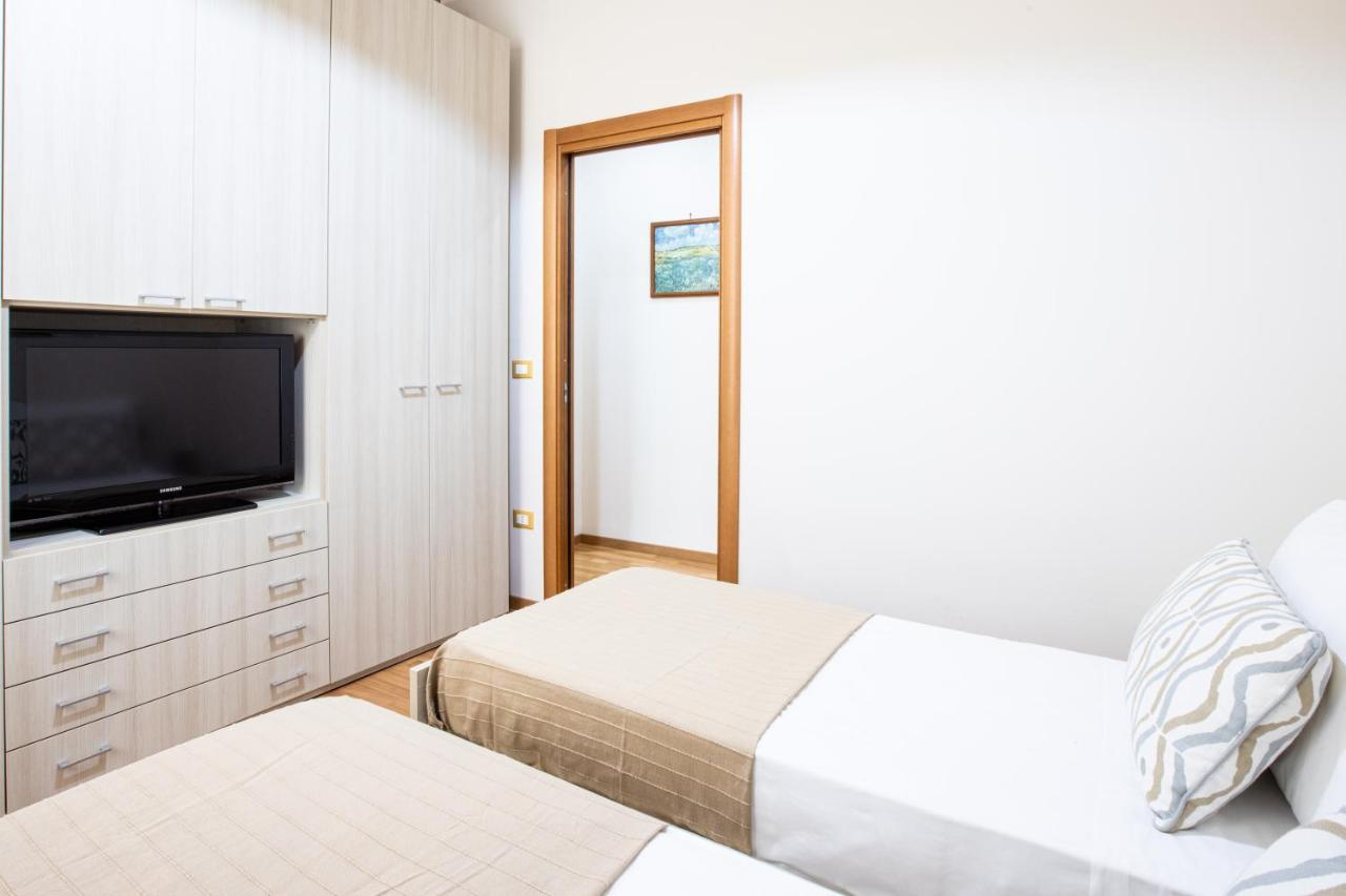 Sorrentovibes - Spacious 3 Bedrooms Apartment In Sorrento Oldtown Dış mekan fotoğraf