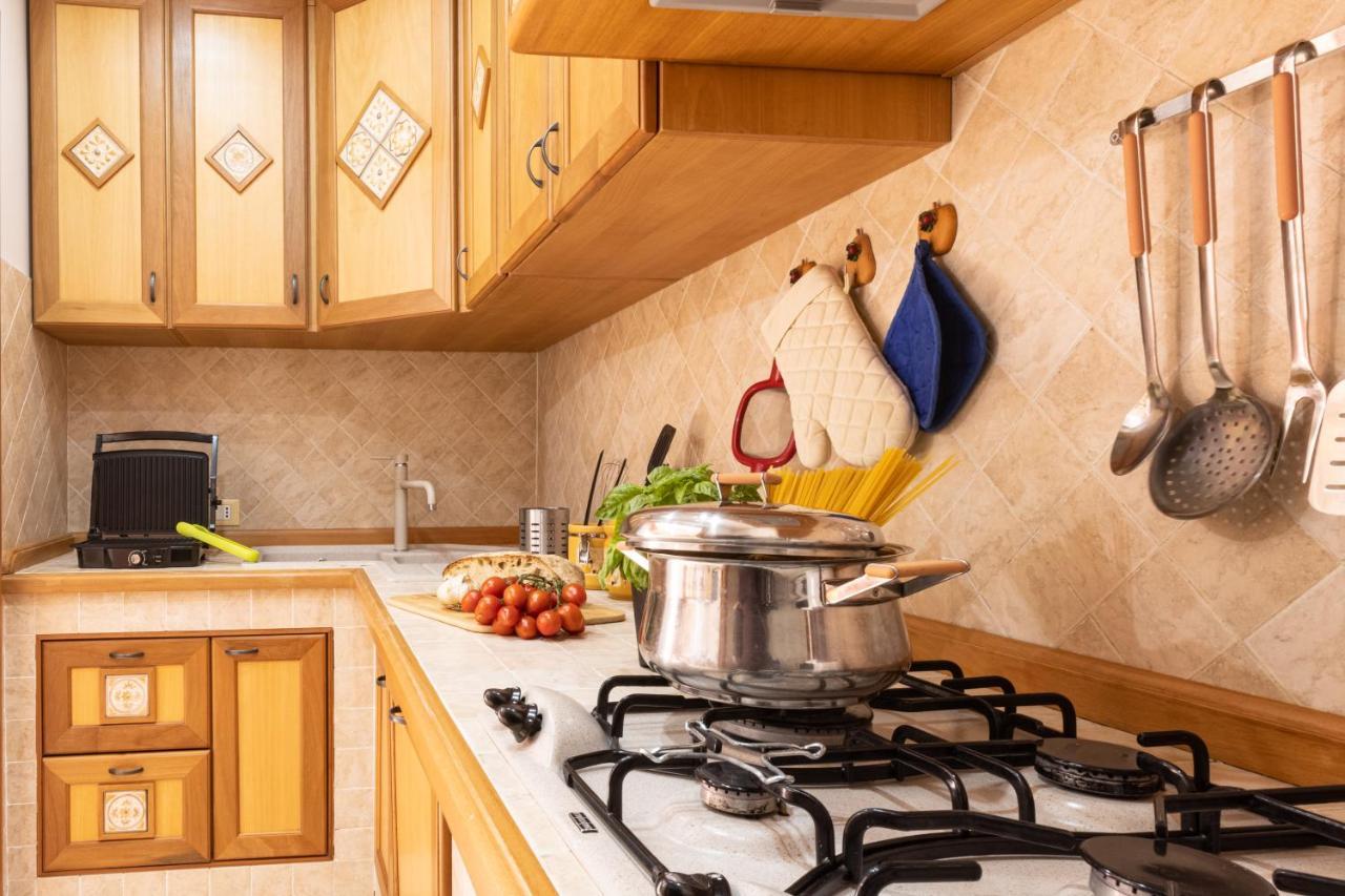 Sorrentovibes - Spacious 3 Bedrooms Apartment In Sorrento Oldtown Dış mekan fotoğraf